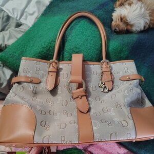 Pinky & Dianne monogram canvas tote bag with leather trim.Popular Japanese Brand